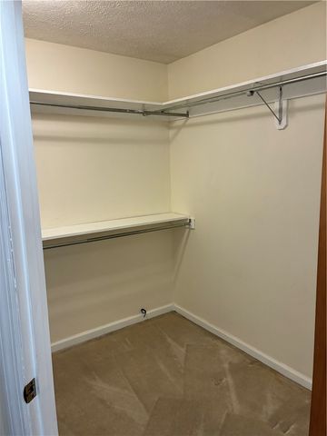 624 Hidden Oak Dr, Jefferson Hills, PA 15025