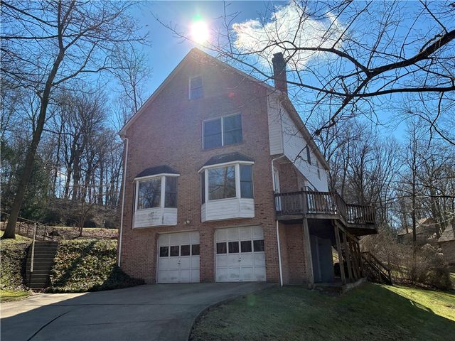 624 Hidden Oak Dr, Jefferson Hills, PA 15025