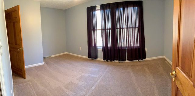 624 Hidden Oak Dr, Jefferson Hills, PA 15025