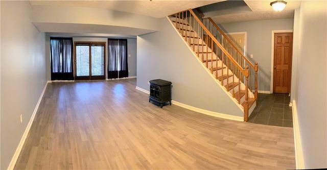 624 Hidden Oak Dr, Jefferson Hills, PA 15025