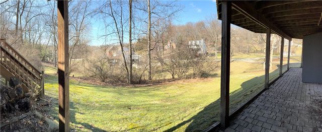 624 Hidden Oak Dr, Jefferson Hills, PA 15025