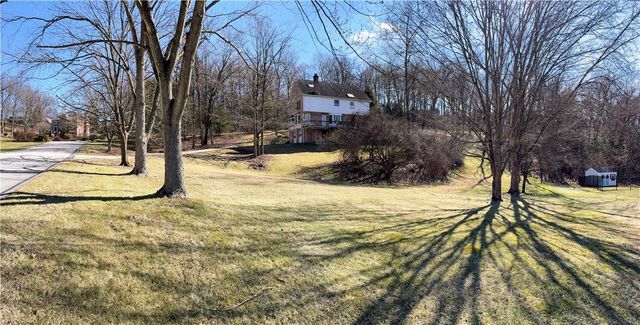 624 Hidden Oak Dr, Jefferson Hills, PA 15025