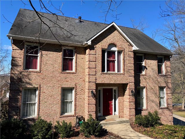 624 Hidden Oak Dr, Jefferson Hills, PA 15025