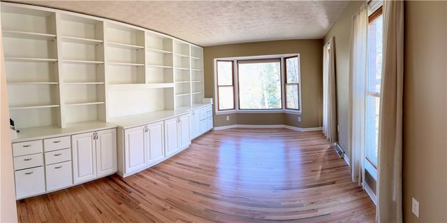 624 Hidden Oak Dr, Jefferson Hills, PA 15025