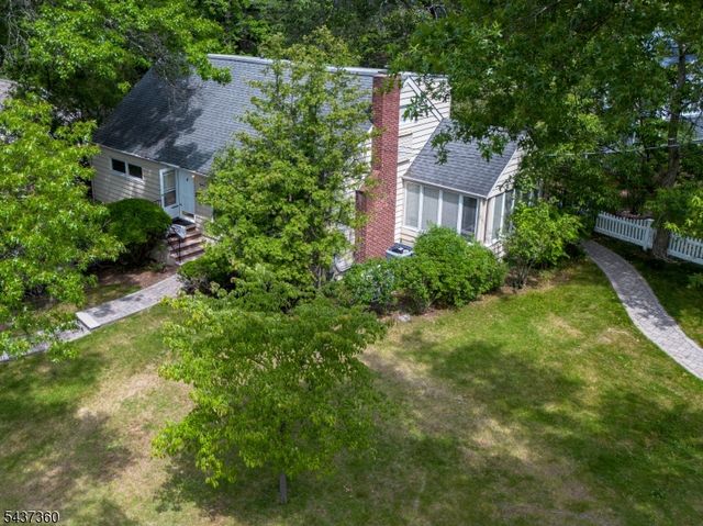 18 Aspen Rd, West Orange Twp., NJ 07052