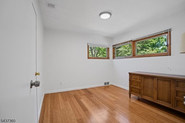 18 Aspen Rd, West Orange Twp., NJ 07052