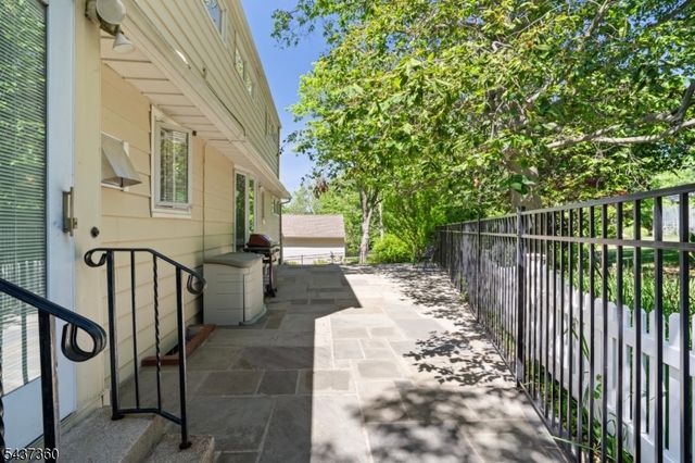 18 Aspen Rd, West Orange Twp., NJ 07052
