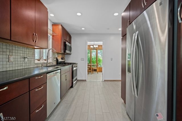 18 Aspen Rd, West Orange Twp., NJ 07052