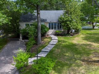 18 Aspen Rd, West Orange Twp., NJ 07052
