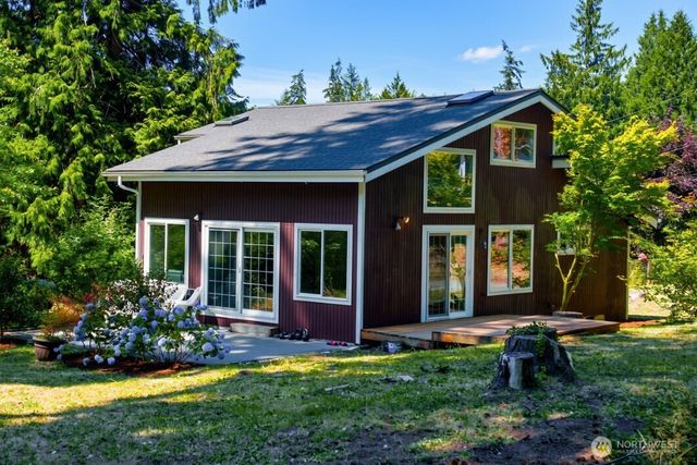 36875 Tamarack Drive NE, Hansville, WA 98340
