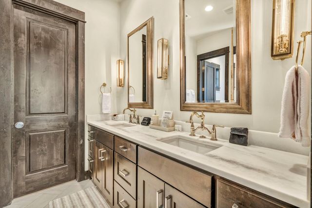 19404 Bold Venture DR 17, Spicewood, TX 78669