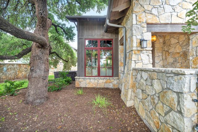 19404 Bold Venture DR 17, Spicewood, TX 78669