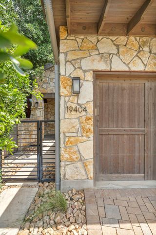 19404 Bold Venture DR 17, Spicewood, TX 78669