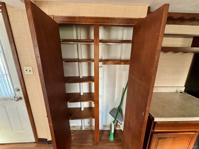 647 S Drury Lane, Rock Tavern, NY 12549