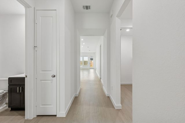 6703 Alejandro Place, Cove, TX 77523