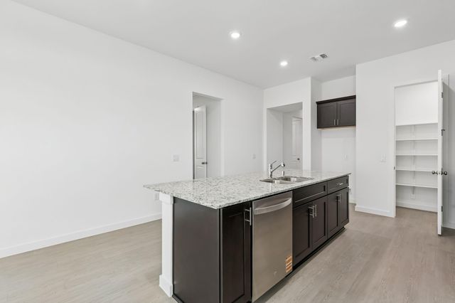 6703 Alejandro Place, Cove, TX 77523