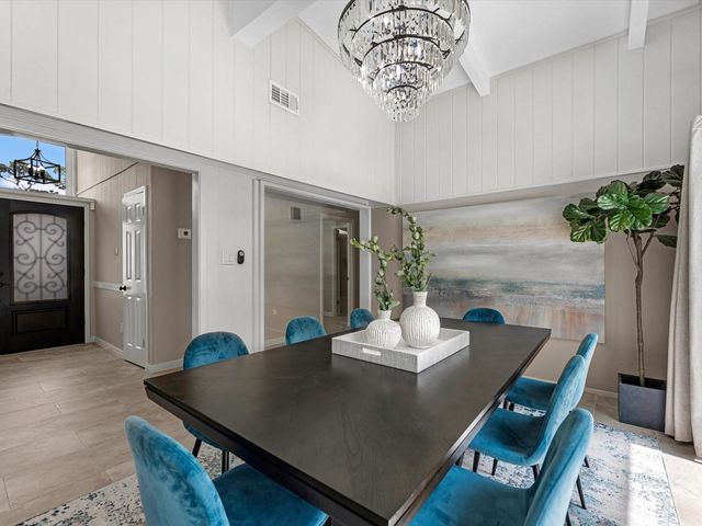 227 Faust Lane, Houston, TX 77024