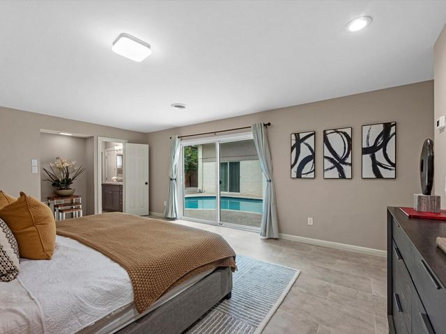 227 Faust Lane, Houston, TX 77024
