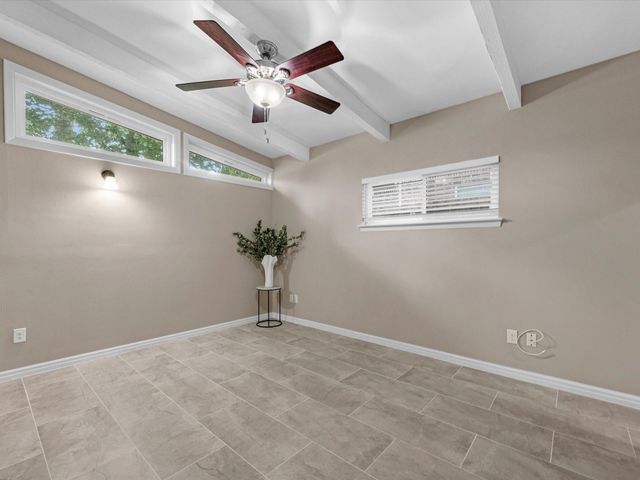 227 Faust Lane, Houston, TX 77024
