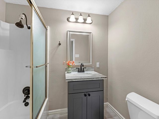 227 Faust Lane, Houston, TX 77024