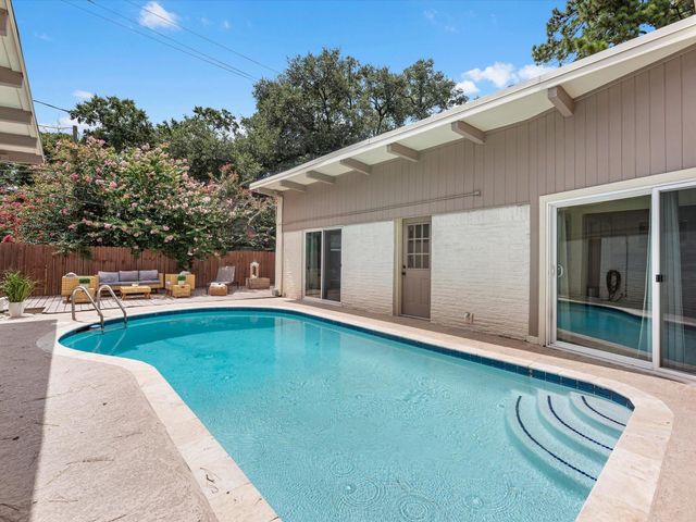 227 Faust Lane, Houston, TX 77024