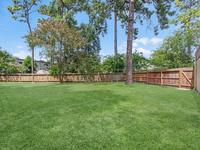 227 Faust Lane, Houston, TX 77024