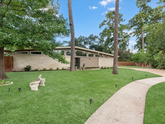 227 Faust Lane, Houston, TX 77024