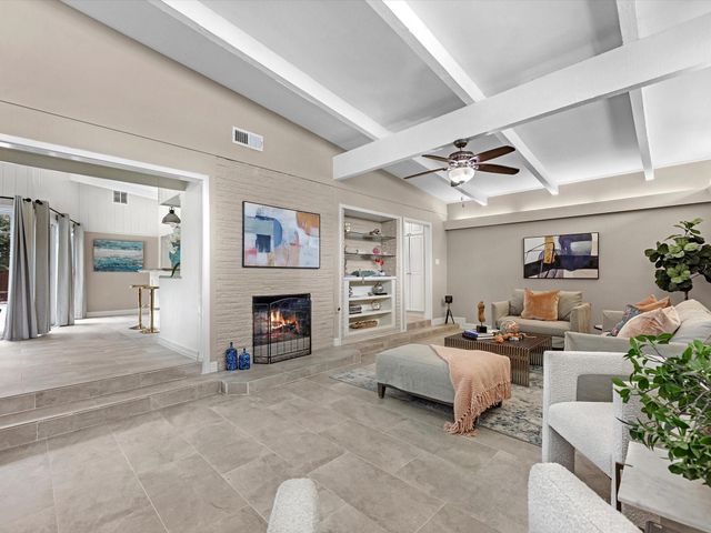 227 Faust Lane, Houston, TX 77024