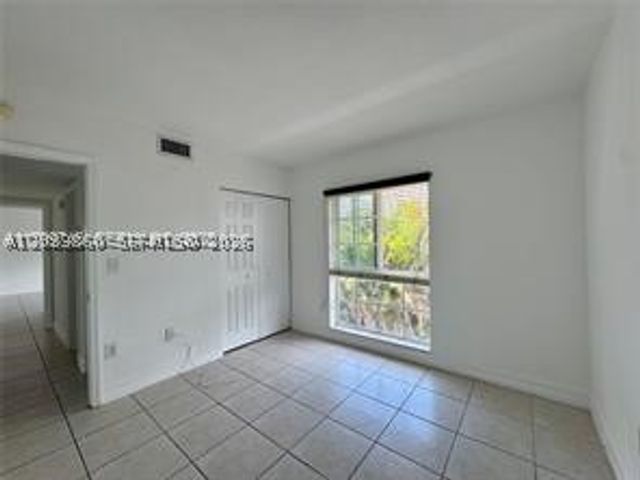290 Sunrise Dr 301, Key Biscayne, FL 33149