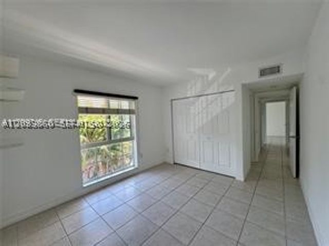 290 Sunrise Dr 301, Key Biscayne, FL 33149