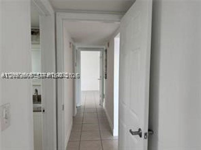 290 Sunrise Dr 301, Key Biscayne, FL 33149