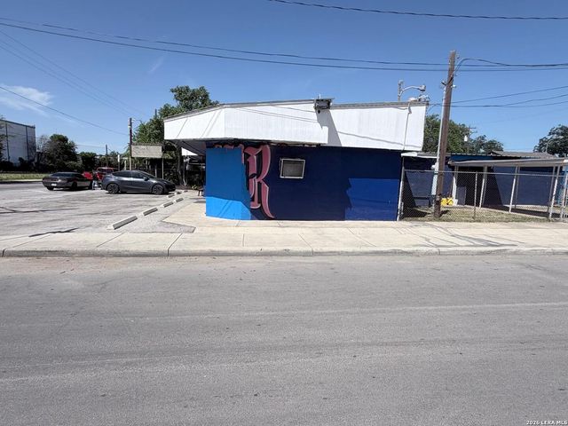 1001 Frio City Rd, San Antonio, TX 78207
