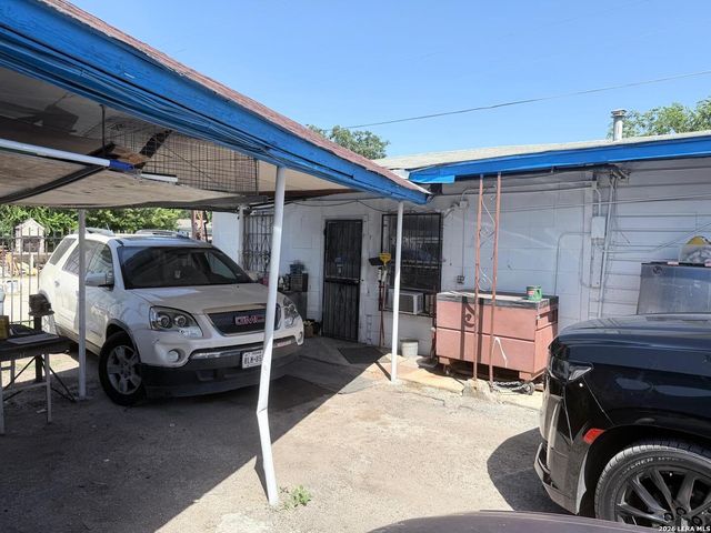 1001 Frio City Rd, San Antonio, TX 78207