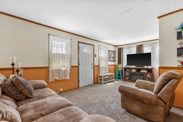 6307 N 104th STREET, Milwaukee, WI 53225