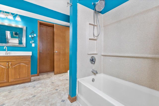 6307 N 104th STREET, Milwaukee, WI 53225