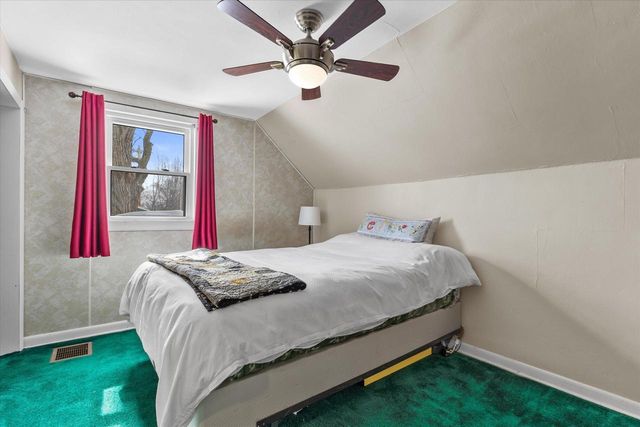 6307 N 104th STREET, Milwaukee, WI 53225