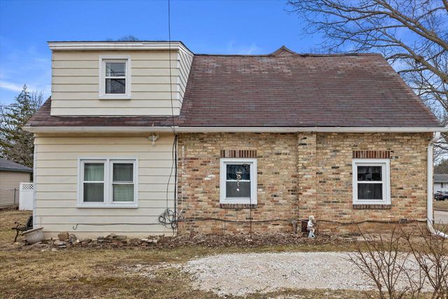 6307 N 104th STREET, Milwaukee, WI 53225