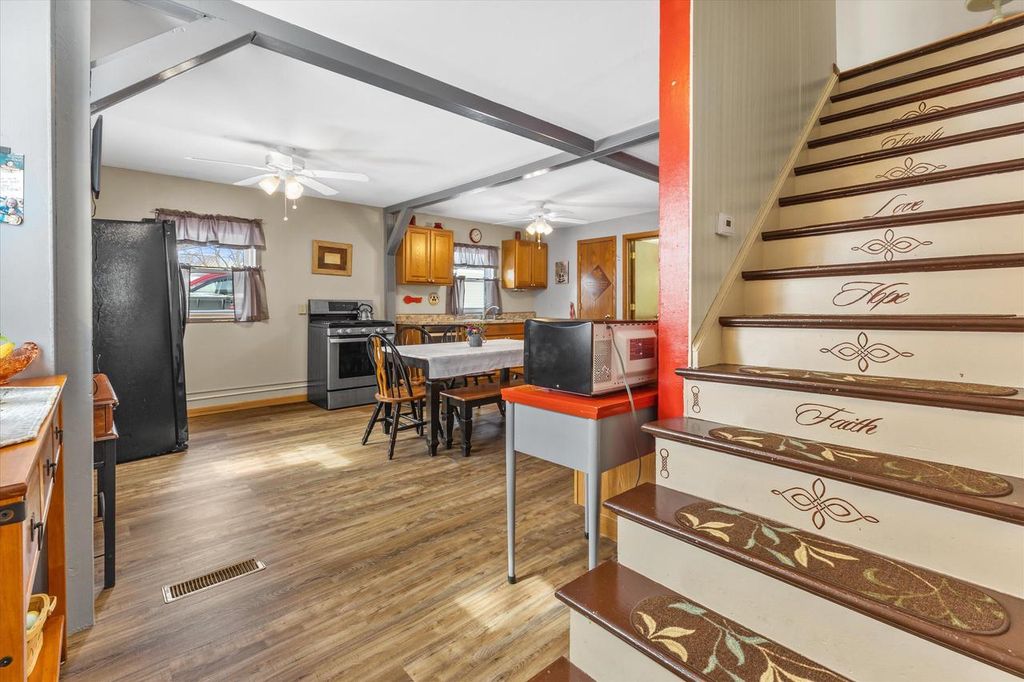 6307 N 104th STREET, Milwaukee, WI 53225