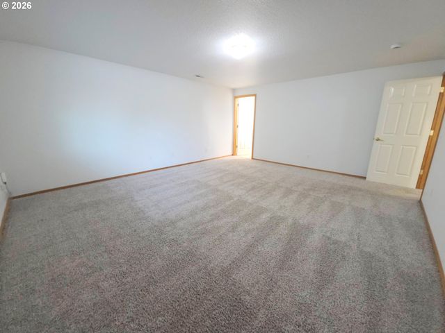4372 Se PINE Way, Hillsboro, OR 97123