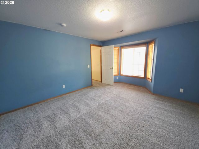 4372 Se PINE Way, Hillsboro, OR 97123