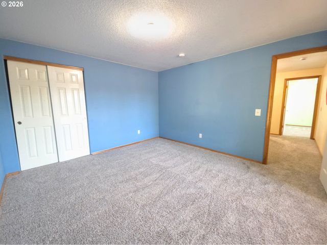 4372 Se PINE Way, Hillsboro, OR 97123