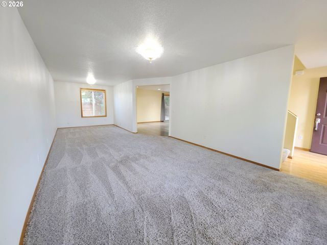 4372 Se PINE Way, Hillsboro, OR 97123