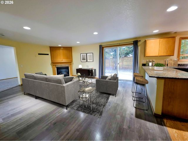 4372 Se PINE Way, Hillsboro, OR 97123