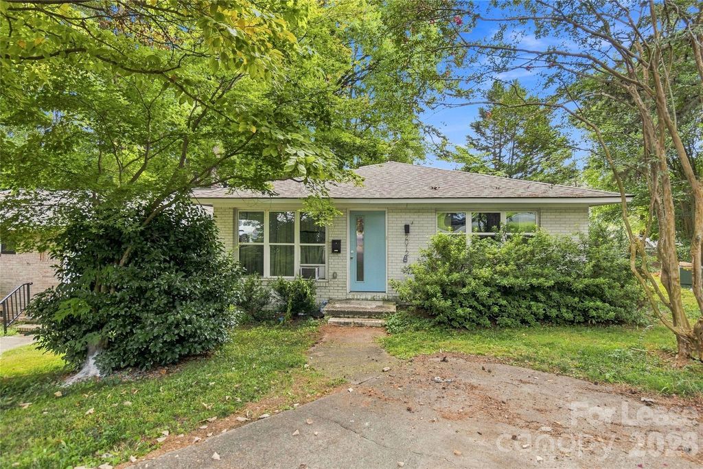 2012 Ibis Court, Charlotte, NC 28205