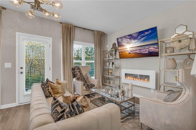 1959 Hidden NW Heights, Atlanta, GA 30318