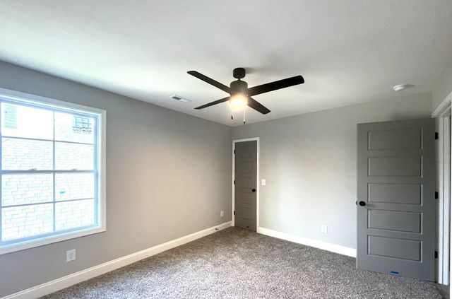 275 Switchgrass Dr, Clarksville, TN 37042