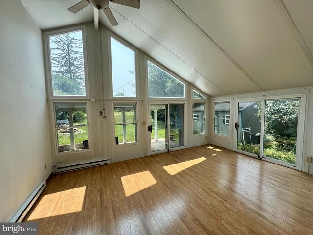 156 E MAIN ST, Rebersburg, PA 16872