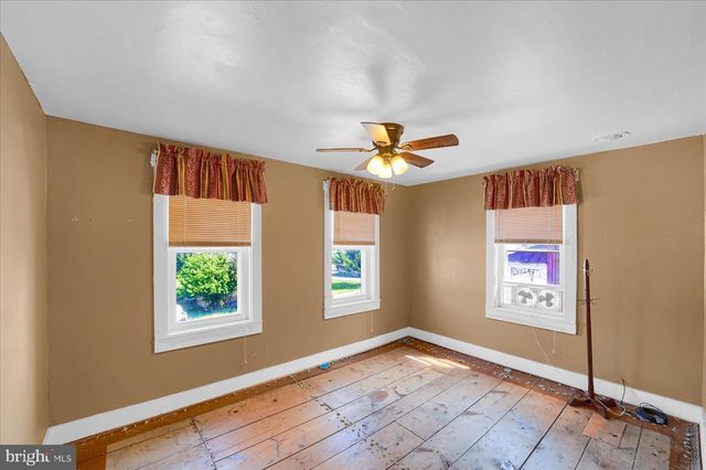 156 E MAIN ST, Rebersburg, PA 16872