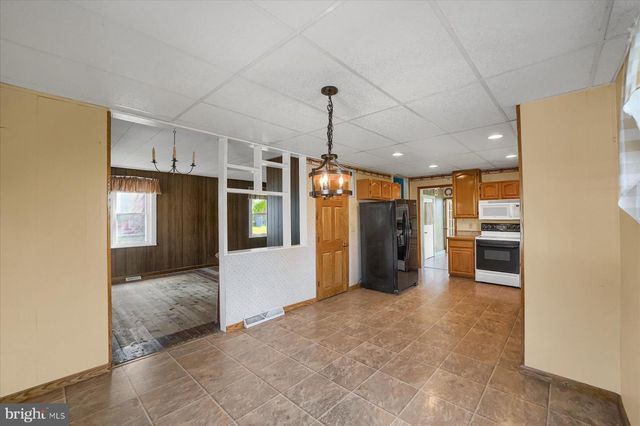 156 E MAIN ST, Rebersburg, PA 16872