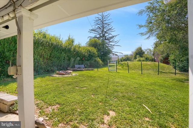 156 E MAIN ST, Rebersburg, PA 16872